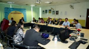 Kunjungan Hormat Pengarah Jabatan Dasar dan Penyelidikan Dewan Bahasa dan Pustaka kepada Naib Canselor Universiti Malaysia Sarawak
