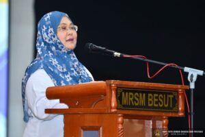 Majlis Perasmian Program Gerak Gempur Majalah Dalam Kelas Kembali Ke Sekolah (MDK) dan Dekad Membaca Kebangsaan (DMK) Zon Timur 2024