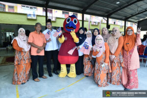 Majlis Perasmian Program Gerak Gempur Majalah Dalam Kelas (MDK) Kembali ke Sekolah Peringkat Negeri Johor 2024