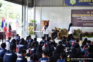 Majlis Perasmian Program Gerak Gempur Majalah Dalam Kelas (MDK) Kembali ke Sekolah Peringkat Negeri Johor 2024