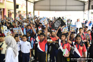 Majlis Perasmian Program Gerak Gempur Majalah Dalam Kelas (MDK) Kembali ke Sekolah Peringkat Negeri Johor 2024