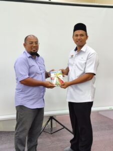 Kelas Cikgu Nizar: Penulisan Cerpen