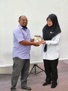 Kelas Cikgu Nizar: Penulisan Cerpen