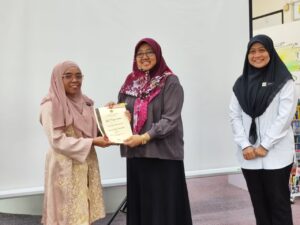 Kelas Cikgu Nizar: Penulisan Cerpen