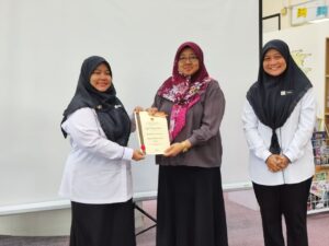 Kelas Cikgu Nizar: Penulisan Cerpen
