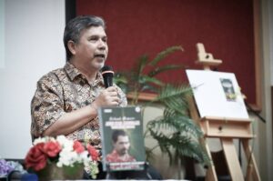 Apresiasi Karya dan Bicara Tokoh: Mengenang Azizi Haji Abdullah