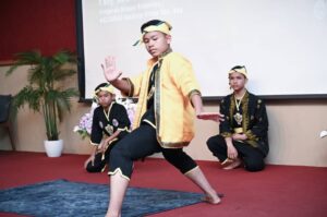 Apresiasi Karya dan Bicara Tokoh: Mengenang Azizi Haji Abdullah