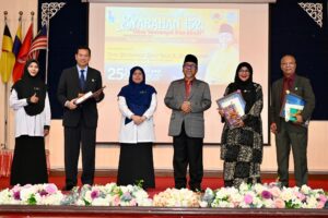 Syarahan 152 dan Bicara Buku Wadah dan Madah Jalur Pemikiran A. Aziz Deraman bersempena dengan Sambutan Ulang Tahun ke-69 DBP