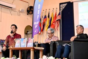 Syarahan 152 dan Bicara Buku Wadah dan Madah Jalur Pemikiran A. Aziz Deraman bersempena dengan Sambutan Ulang Tahun ke-69 DBP