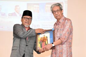 Syarahan 152 dan Bicara Buku Wadah dan Madah Jalur Pemikiran A. Aziz Deraman bersempena dengan Sambutan Ulang Tahun ke-69 DBP