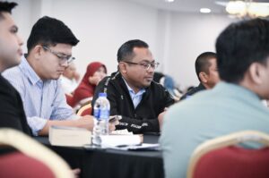 Program Bimbingan Penulisan dan Penyampaian Resensi Buku