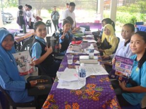 Bengkel Penataran Pantun di SK Kg. Minyak, Kudat