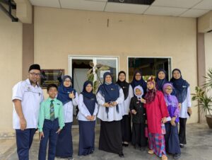 Cerita Pengkarya: Kumpulan Puisi Menghantar Surah