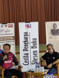 Cerita Pengkarya: Kumpulan Puisi Menghantar Surah