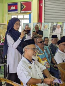 Cerita Pengkarya: Kumpulan Puisi Menghantar Surah