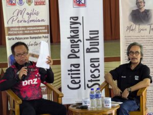 Cerita Pengkarya: Kumpulan Puisi Menghantar Surah