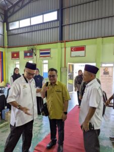 Cerita Pengkarya: Kumpulan Puisi Menghantar Surah