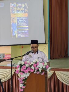 Cerita Pengkarya: Kumpulan Puisi Menghantar Surah