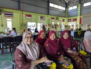 Cerita Pengkarya: Kumpulan Puisi Menghantar Surah