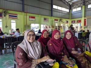 Cerita Pengkarya: Kumpulan Puisi Menghantar Surah