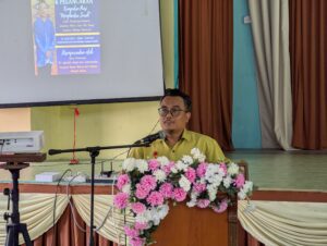 Cerita Pengkarya: Kumpulan Puisi Menghantar Surah