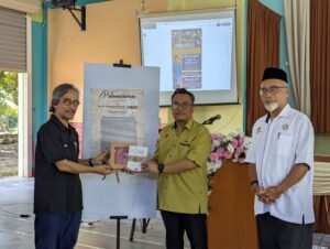 Cerita Pengkarya: Kumpulan Puisi Menghantar Surah