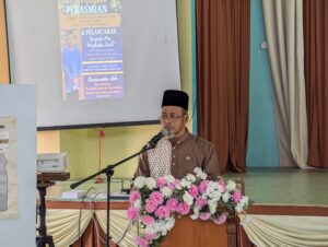 Cerita Pengkarya: Kumpulan Puisi Menghantar Surah