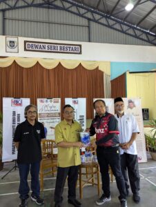 Cerita Pengkarya: Kumpulan Puisi Menghantar Surah