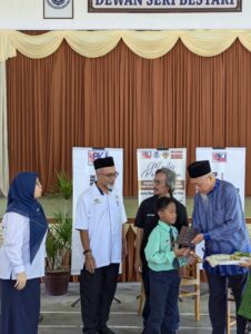 Cerita Pengkarya: Kumpulan Puisi Menghantar Surah