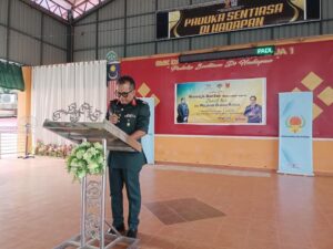 Remaja Santun Bersama-sama Zharif Aziz Desa dan Majalah Dalam Kelas