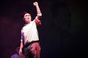 Pementasan Teater Tulang-tulang Berserakan