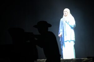 Pementasan Teater Tulang-tulang Berserakan