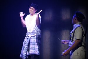 Pementasan Teater Tulang-tulang Berserakan