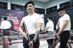 Pementasan Teater Tulang-tulang Berserakan