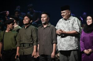 Pementasan Teater Tulang-tulang Berserakan