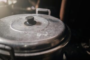 Tudung Periuk: Kritikan Sosial Dahulu Kala