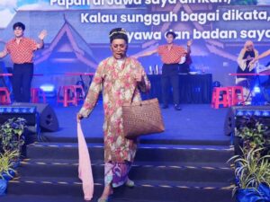Temasya Etnik Melaka: Pementasan Teater Pantun Warung