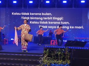Temasya Etnik Melaka: Pementasan Teater Pantun Warung