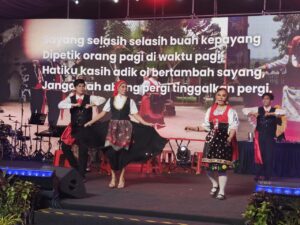 Temasya Etnik Melaka: Pementasan Teater Pantun Warung