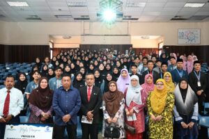 Program Bimbingan Penulisan Cerpen Bersama-sama dengan SM Zakir