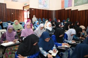 Program Bimbingan Penulisan Cerpen Bersama-sama dengan SM Zakir