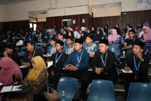 Program Bimbingan Penulisan Cerpen Bersama-sama dengan SM Zakir