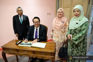 Majlis Pelancaran Papan Tanda Pantun bersempena dengan Program Pemerkasaan Pantun di Taman Tunku Abdul Rahman 2026