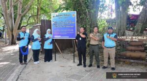 Pemasangan Papan Tanda Pantun di Taman Tunku Abdul Rahman Selesai Dilaksanakan
