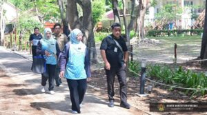 Pemasangan Papan Tanda Pantun di Taman Tunku Abdul Rahman Selesai Dilaksanakan