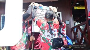 Pemasangan Papan Tanda Pantun di Taman Tunku Abdul Rahman Selesai Dilaksanakan