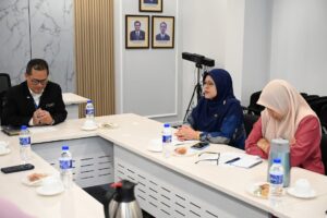 Kunjung Hormat Pengarah DBP Wilayah Timur kepada Pengarah Suruhanjaya Syarikat Malaysia (SSM) Negeri Kelantan