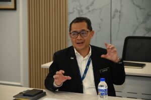 Kunjung Hormat Pengarah DBP Wilayah Timur kepada Pengarah Suruhanjaya Syarikat Malaysia (SSM) Negeri Kelantan