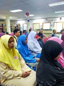 Pentas 90 Minit Bersama-sama Puan Alimah Salam