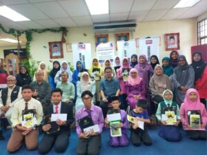 Pentas 90 Minit Bersama-sama Puan Alimah Salam